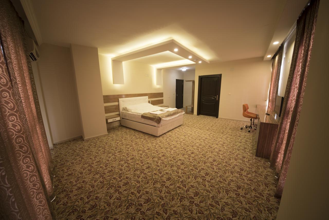 Osmaniye Hanedan Otel Buitenkant foto